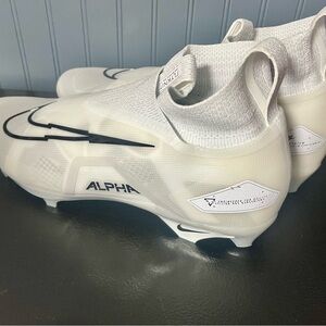 New Nike Alpha Menace Elite Pure Platinum men’s football cleats size 18